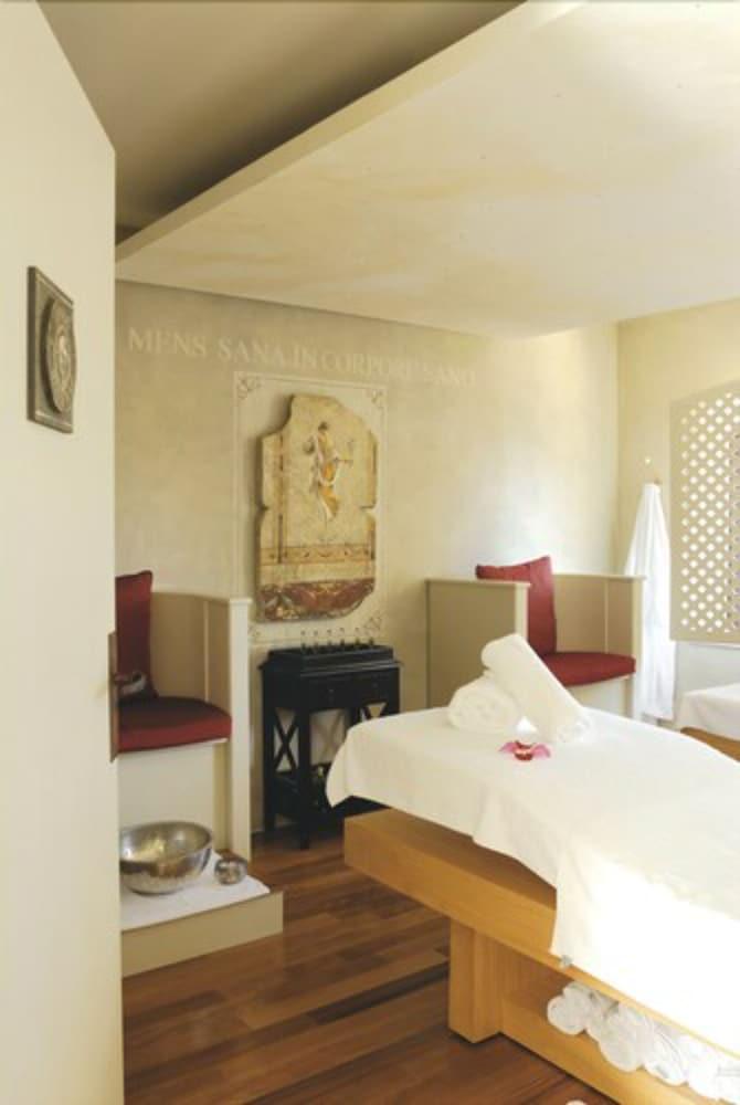 Maison Berard Hotel - Restaurant - Spa Ла Кадиер-д'Азюр Съоръжения снимка