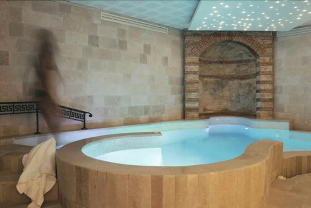 Maison Berard Hotel - Restaurant - Spa Ла Кадиер-д'Азюр Съоръжения снимка