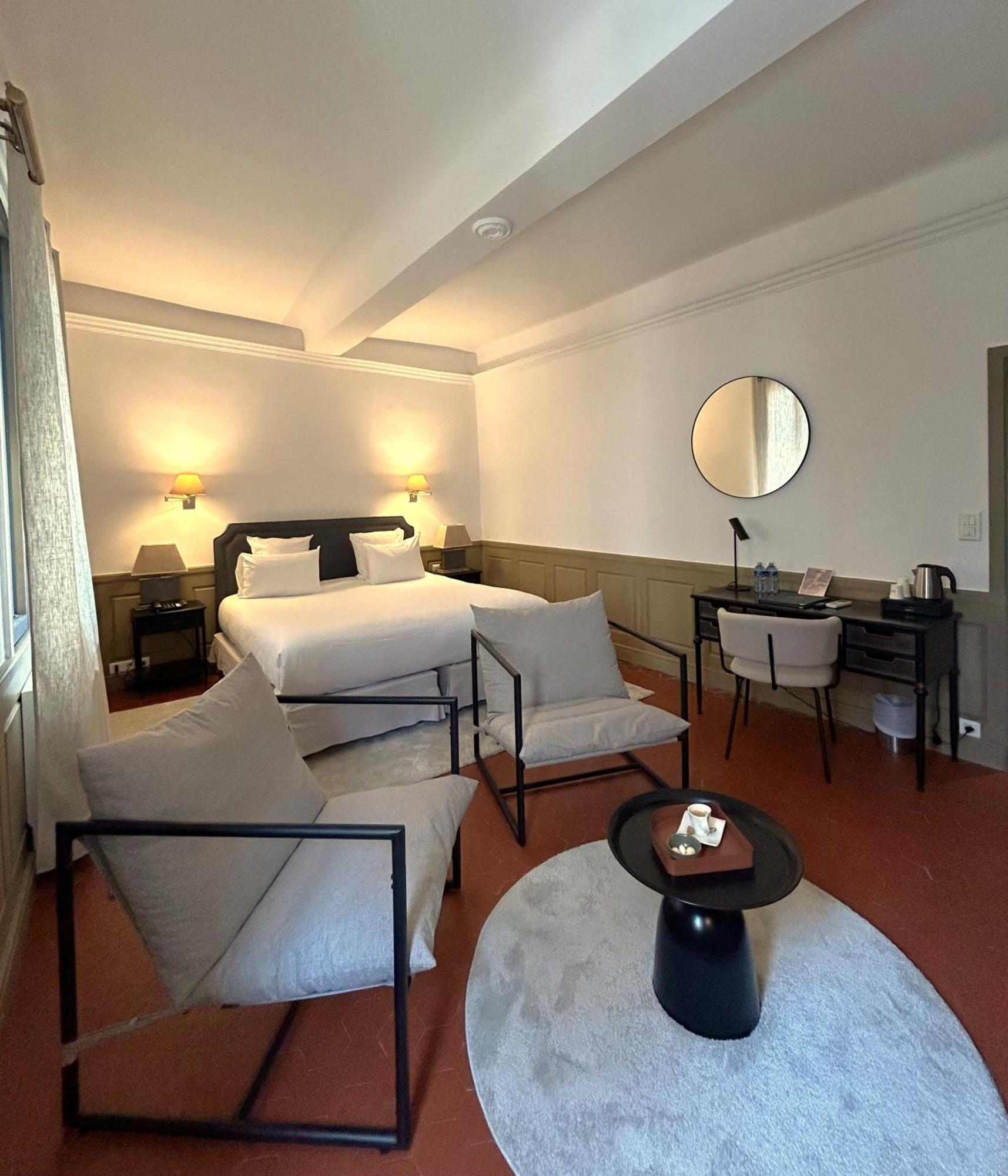 Maison Berard Hotel - Restaurant - Spa Ла Кадиер-д'Азюр Екстериор снимка