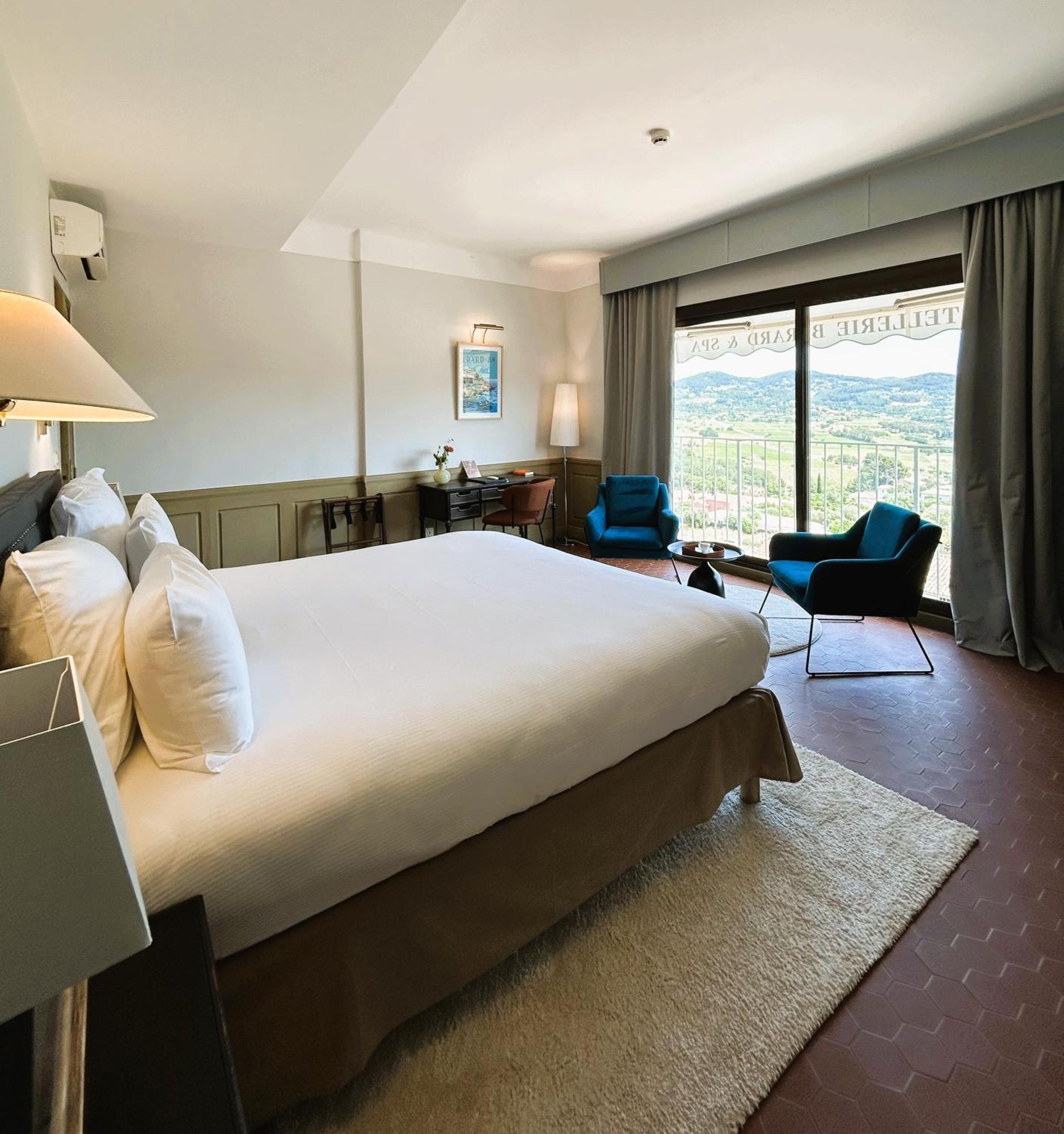 Maison Berard Hotel - Restaurant - Spa Ла Кадиер-д'Азюр Екстериор снимка