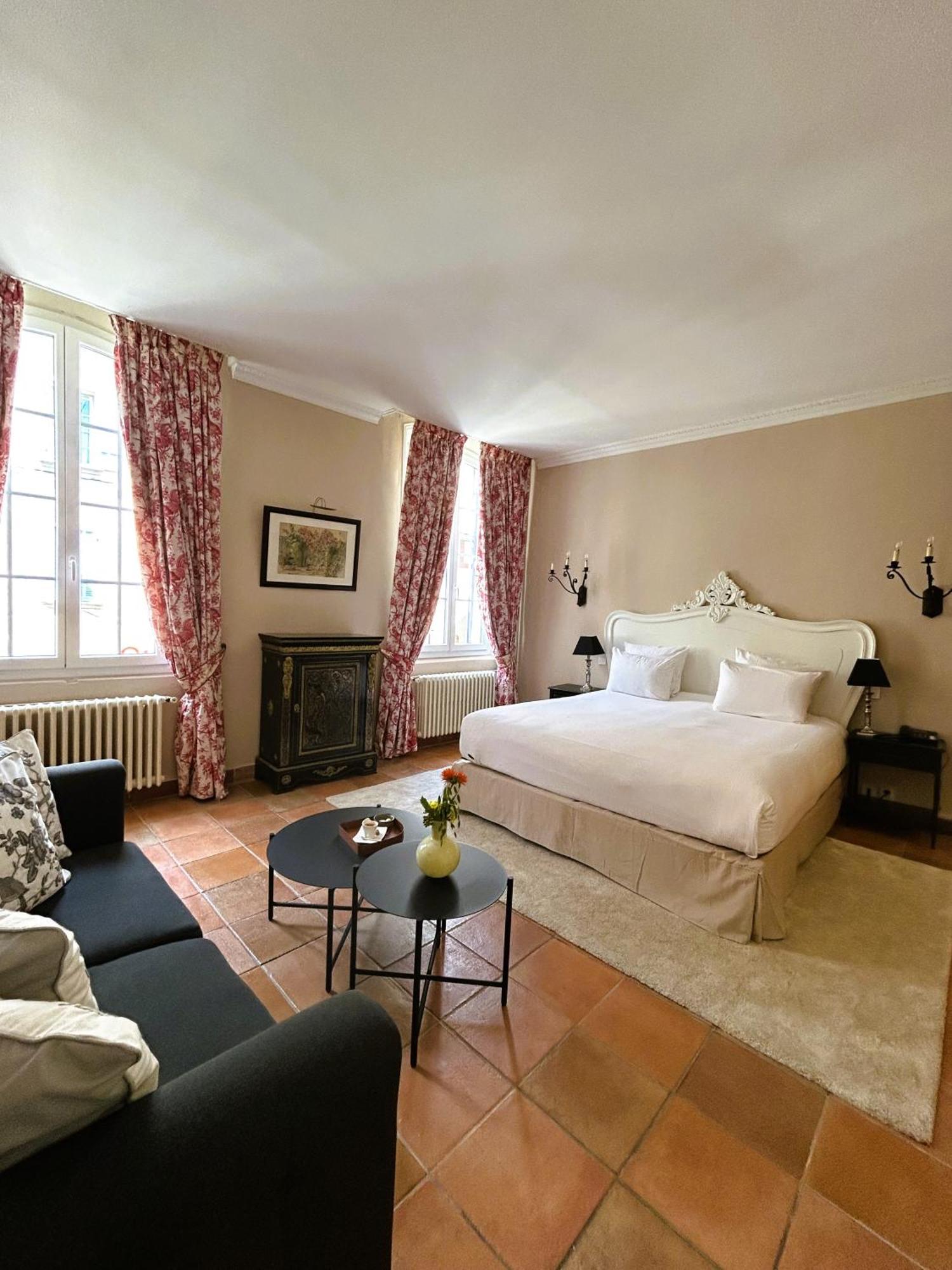 Maison Berard Hotel - Restaurant - Spa Ла Кадиер-д'Азюр Екстериор снимка