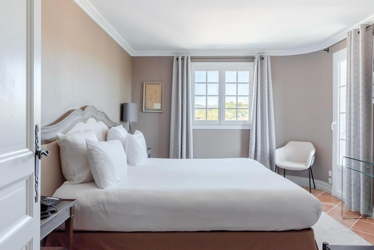 Maison Berard Hotel - Restaurant - Spa Ла Кадиер-д'Азюр Екстериор снимка